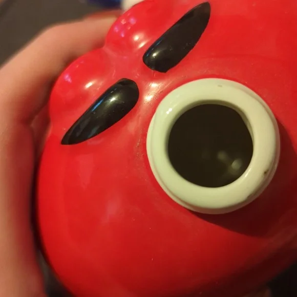 Red M&M's Soap dispenser 1999 - Picture 5 of 8